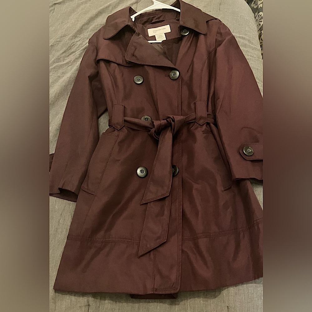 Women’s Jones New York Sport Hooded Trench (plum, size L, pre-owned)